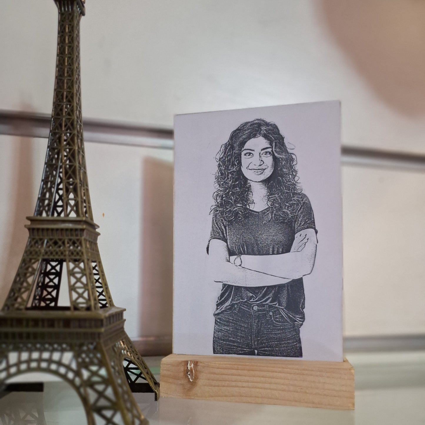 Sketch Frame with Wooden Base - Zayoons Creativez