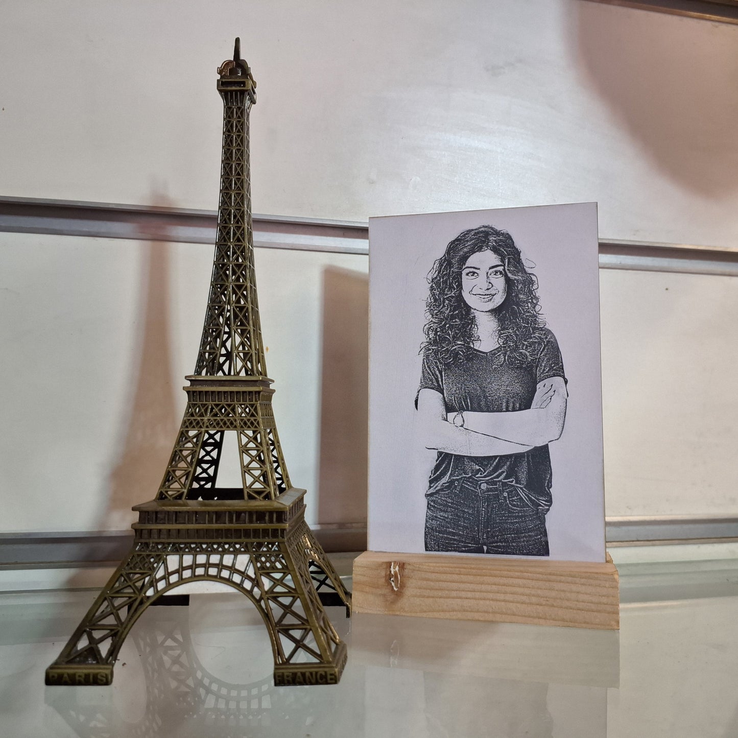 Sketch Frame with Wooden Base - Zayoons Creativez